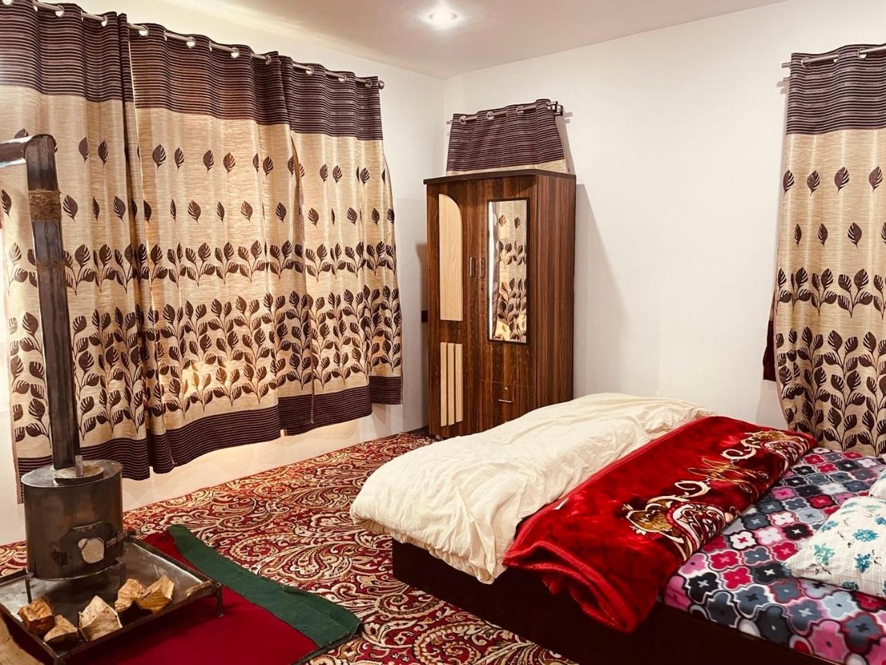 Sunset View Gulmarg Apartment Ngoại thất bức ảnh